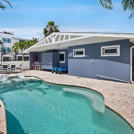 Villa Tiki Sunshine